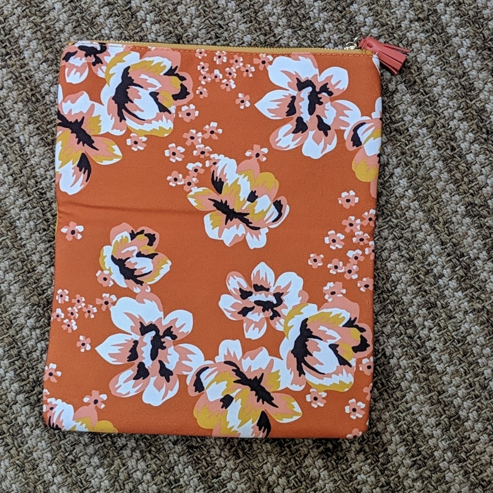 Rachel Pally Reversible Clutch NWOT - Picture 2 of 5